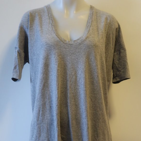 SCOOP NYC GREY SHORT SLEEVE T-SHIRT TOP S * - Picture 1 of 7